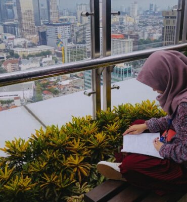 Online Quran learning for children and adults